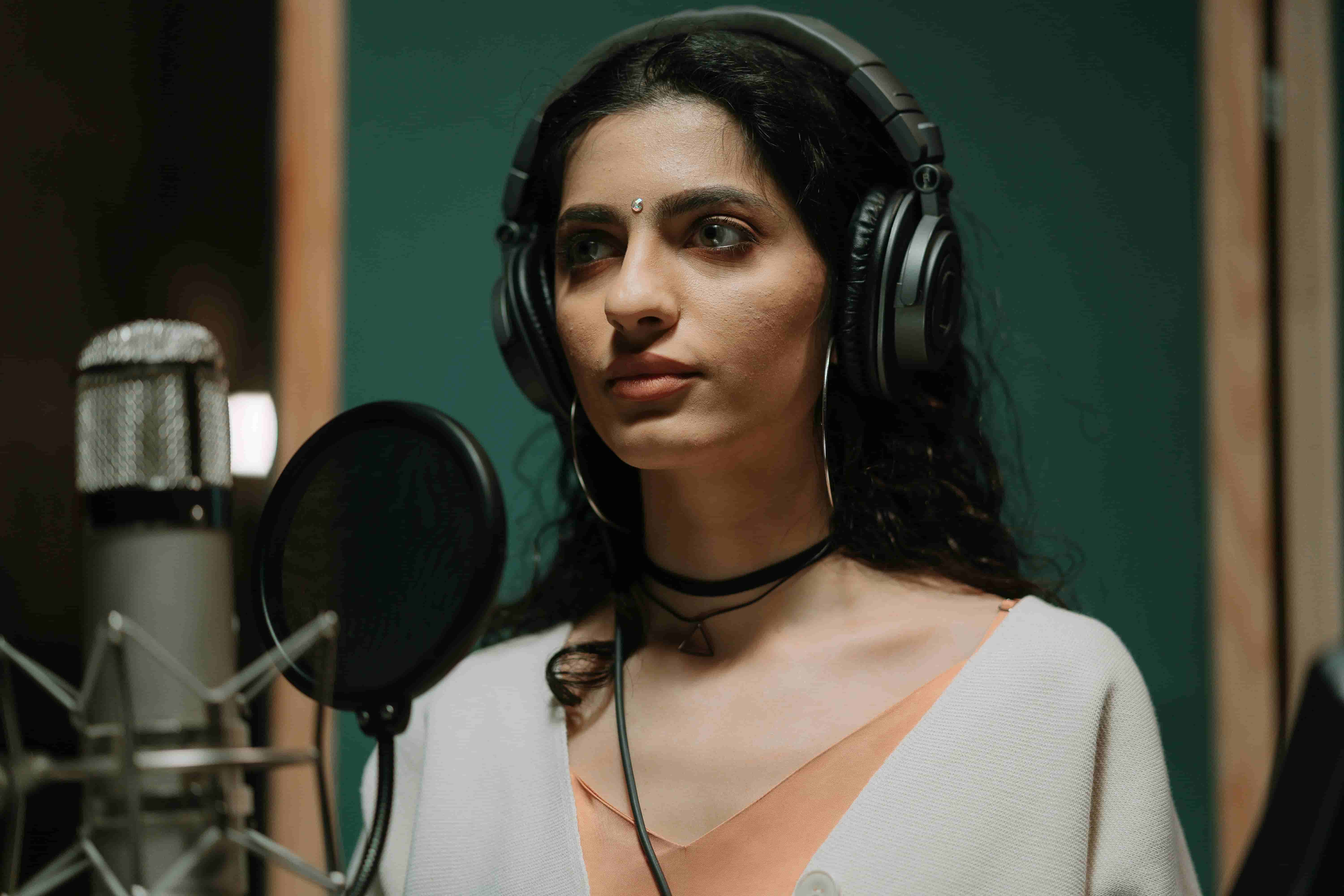 10 Tips to Improve Singing Voice